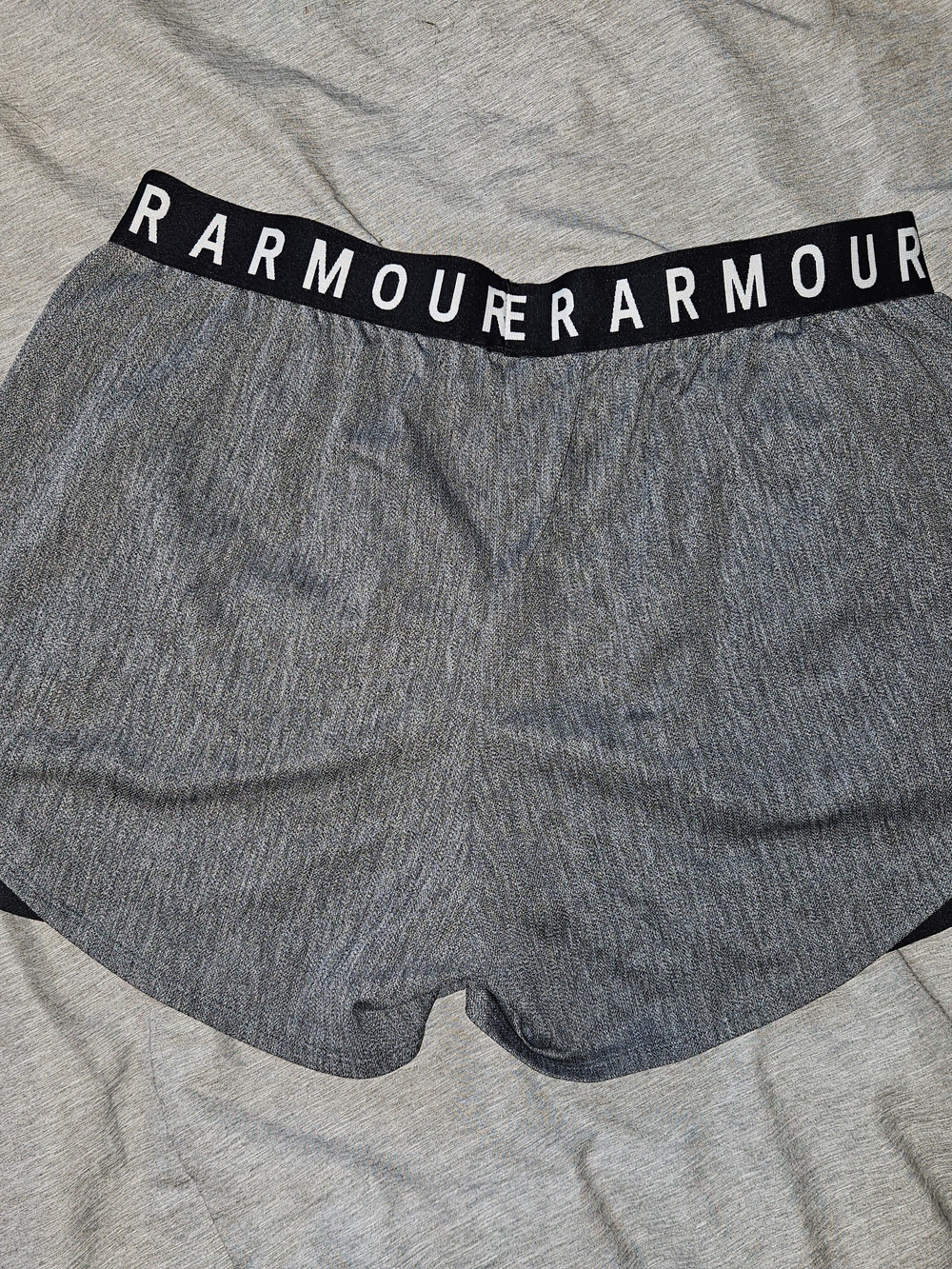 Under Armour Women’s Gray Performance Shorts - Picture 4 of 4